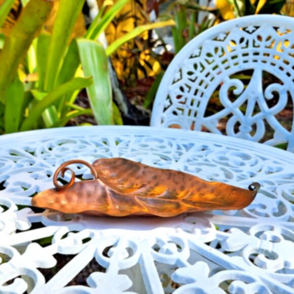 Vintage Copper Leaf Shaped Crimped Edge Dish 9”x6”X1.75" - Picture 10 of 11